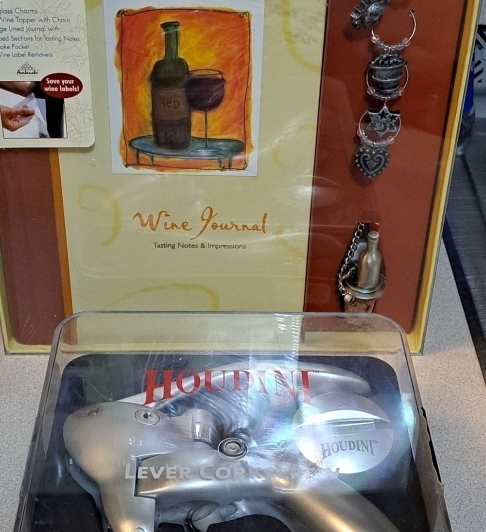 NIB Houdini Lever Corkscrew & Wine Journal Gift Set
